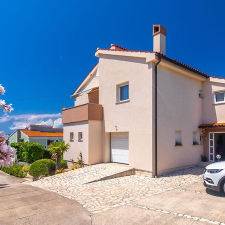 Apartments Miljenko Punat Exterior photo