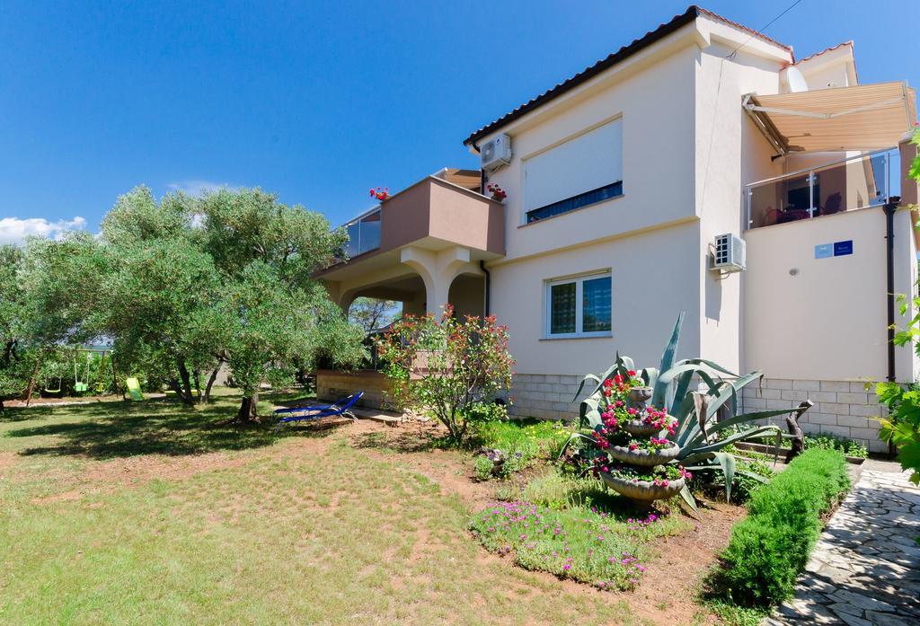 Apartments Miljenko Punat Exterior photo
